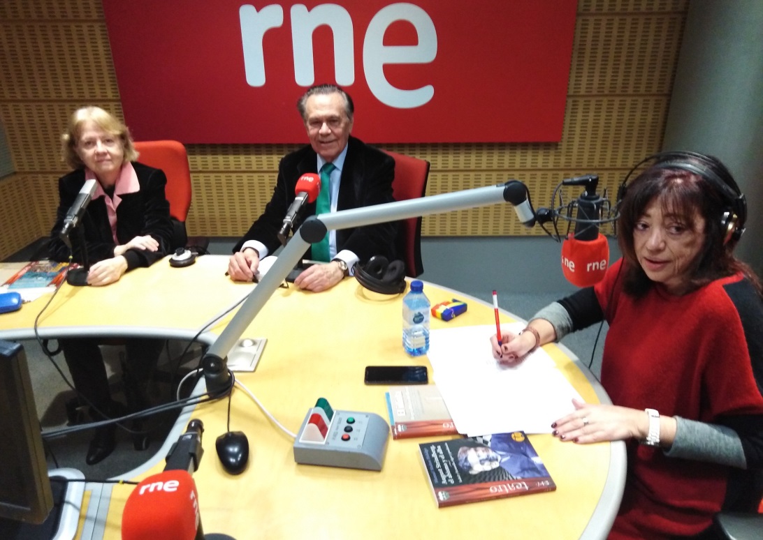 Ángela Martín del Burgo, Manuel Muñoz Hidalgo y Luis Leante